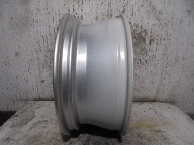 AUDI A4 B5/8D (1994-2001) Шина R156JX15H2ET45, ALUMINIO10P, 8D0601025M 19789172