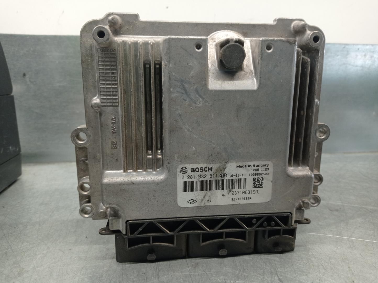 DACIA Duster 1 generation (2010-2017) Engine Control Unit ECU 237106319R,0281032811 19823765