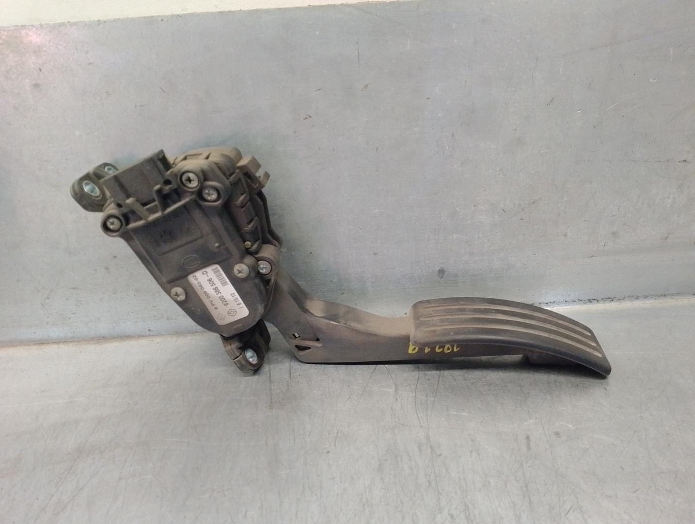 DACIA Sandero 1 generation (2008-2012) Other Body Parts 8200386506D,6PV00908502,HELLA 24147835