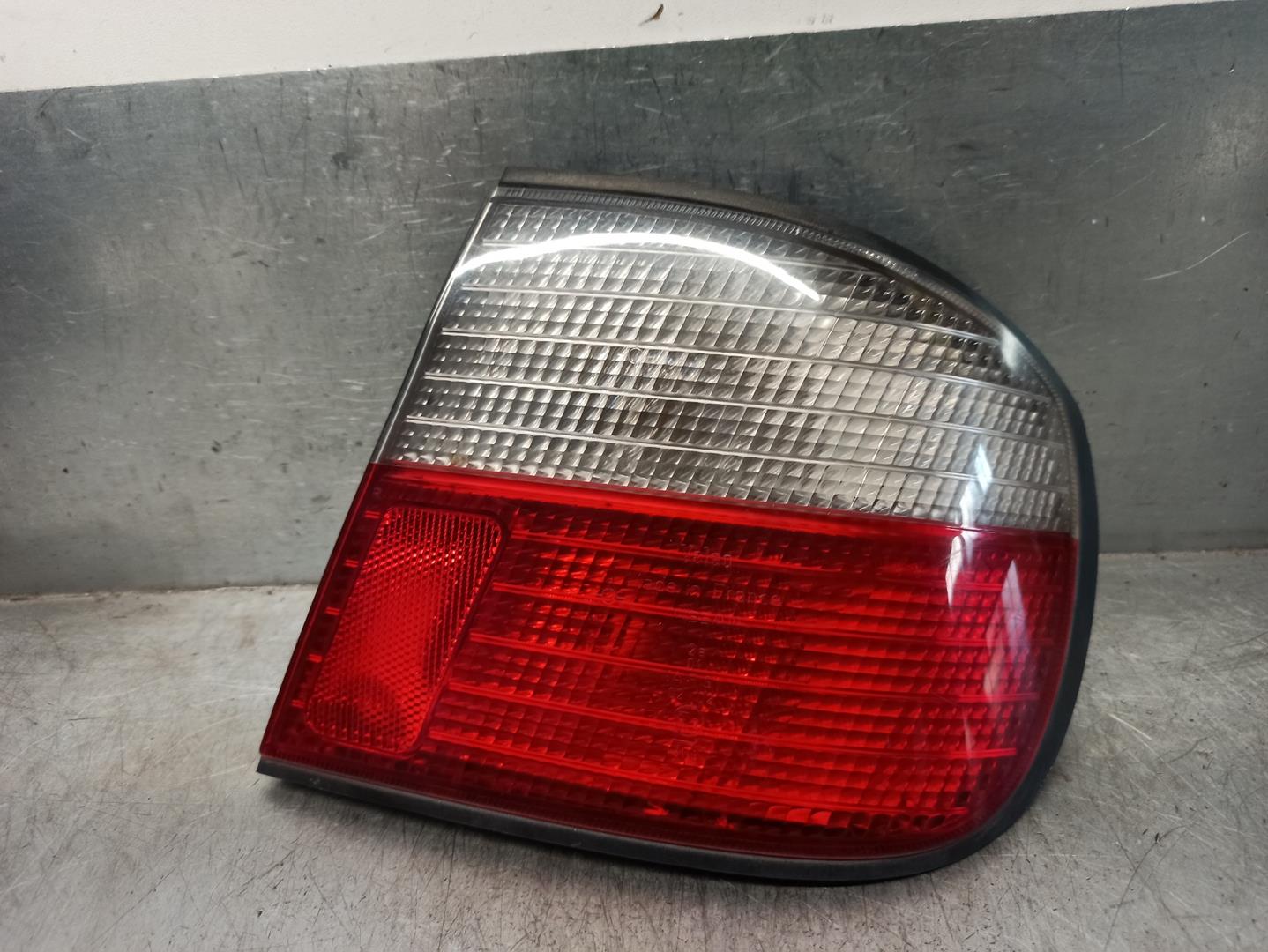 NISSAN Primera P11 (1996-2002) Rear Right Taillight Lamp 265502F025, DEALETA, 4PUERTAS 24146635