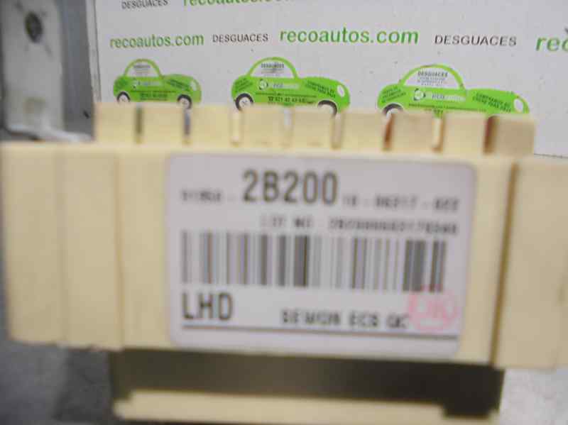 HYUNDAI Santa Fe CM (2006-2013) Biztosítékdoboz 919502B200 24069265