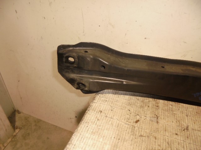 Refuerzo paragolpes delantero 135930 A4546200330 de Smart Forfour (454) 2004-2006 95 CV con 1 km - pieza usada