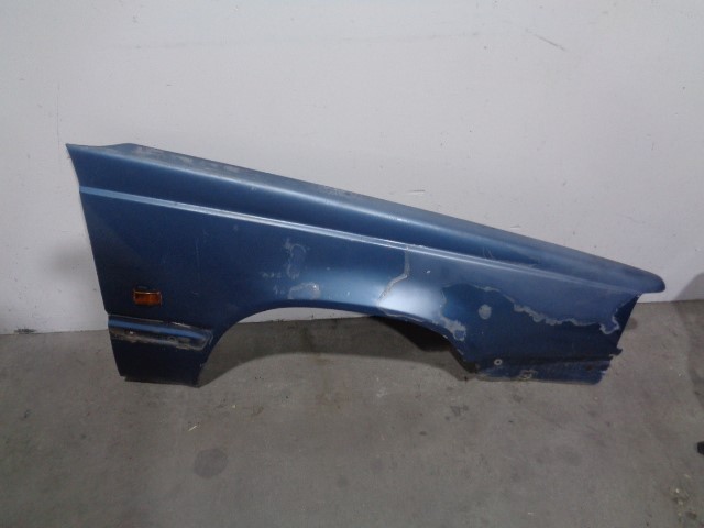 VOLVO 850 1 generation (1992-1997) Front Right Fender 9152602, AZUL 19851492