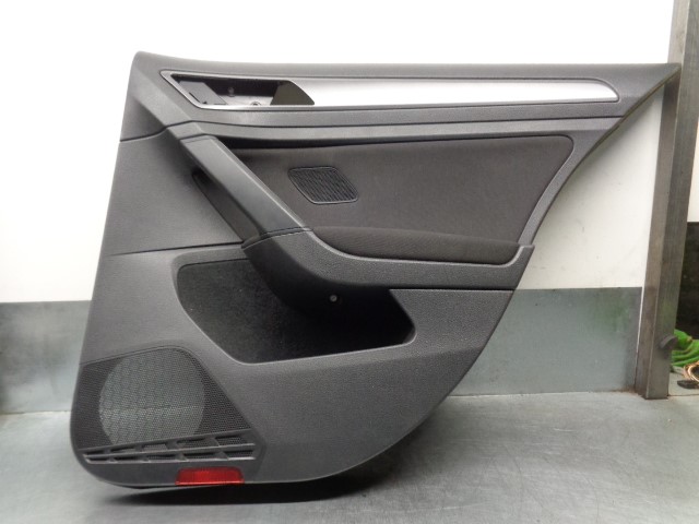 VOLKSWAGEN Golf 7 generation (2012-2024) Обшивка задней правой двери 5G6867212DG, 5G4867212 19782776