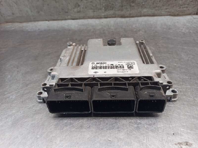 RENAULT Clio 3 generation (2005-2012) Engine Control Unit ECU 19744549