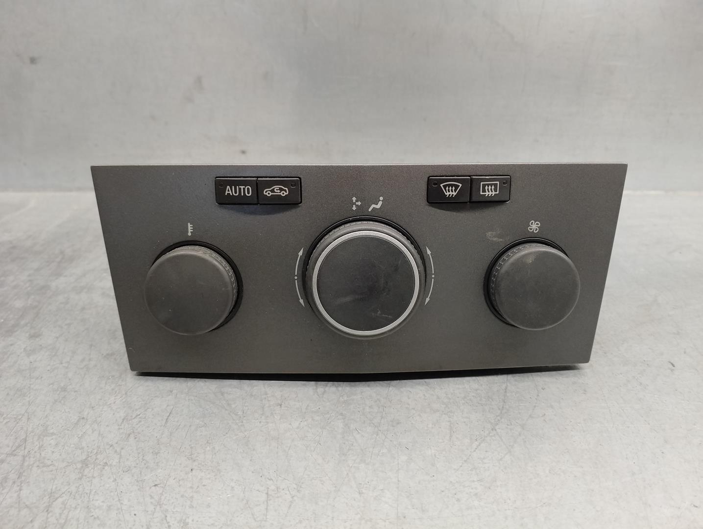 OPEL Astra J (2009-2020) Climate  Control Unit 13122963 24199357