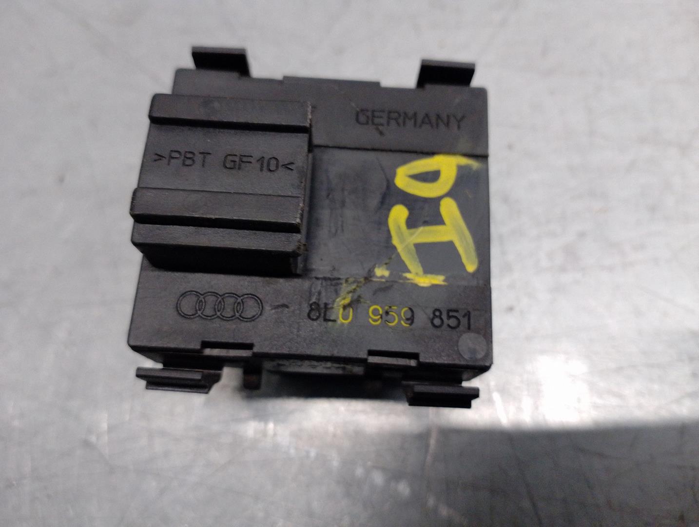 AUDI A3 8L (1996-2003) Front Left Door Window Switch 8L0959851 24191966