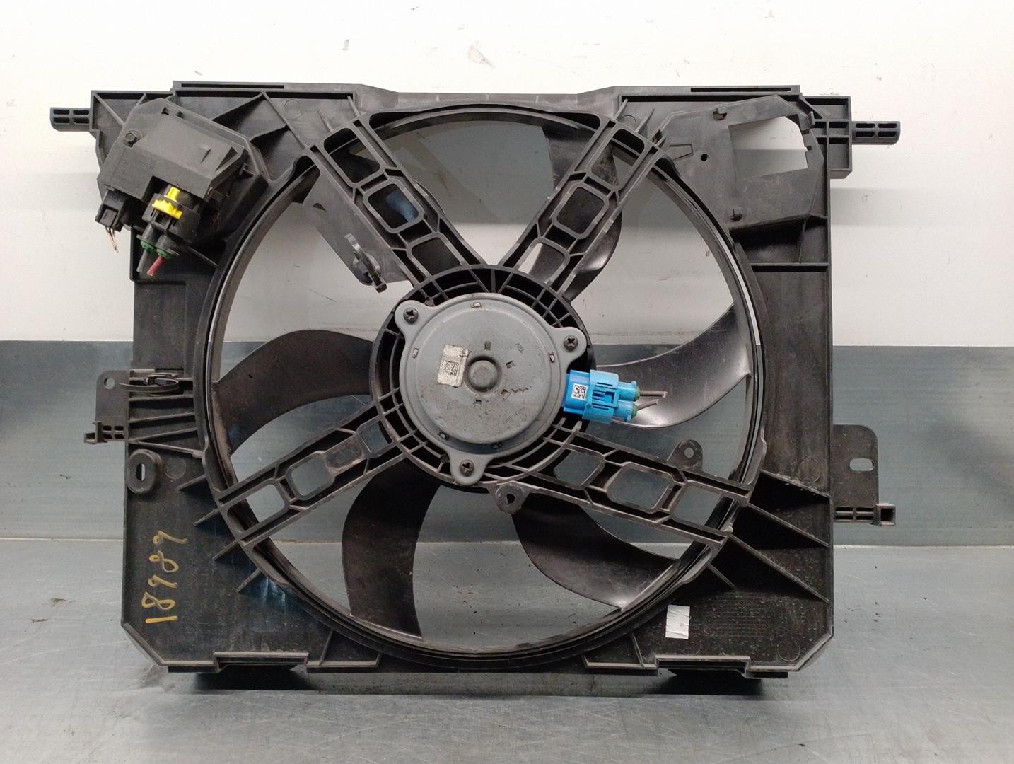 SMART Forfour 2 generation (2015-2023) Difūzoriaus ventiliatorius A4539064300, A4539064300 24164720