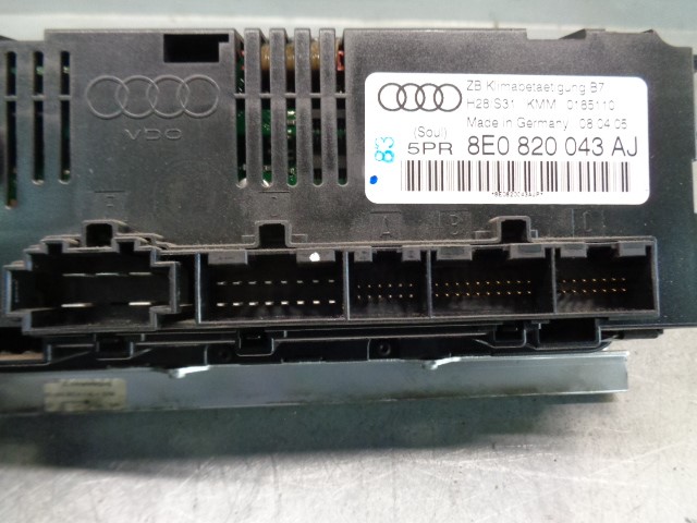 AUDI A4 B6/8E (2000-2005) Ilmastonhallintayksikkö 8E0820043AJ 19783860