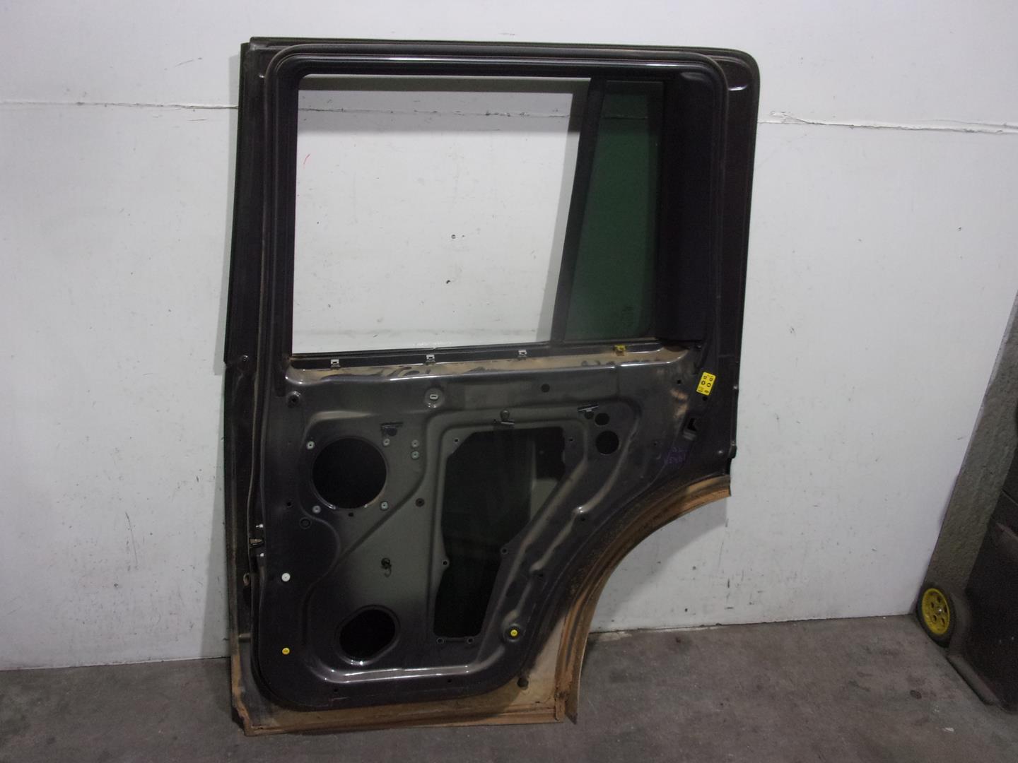 LAND ROVER Discovery 3 generation (2004-2009) Rear Right Door BFA780100, GRISOSCURO, 5PUERTAS 23773454