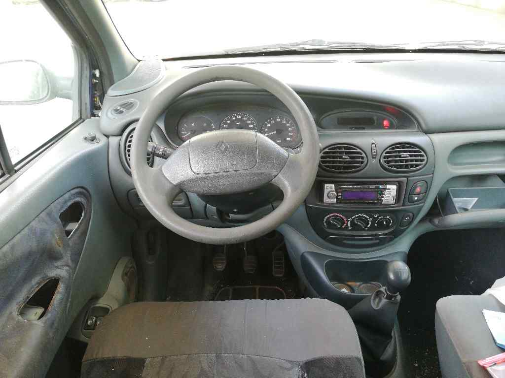 MERCEDES-BENZ Megane 1 generation (1995-2003) Oglindă ușă stânga față 10PINES,5PUERTAS,010461+ 19728811