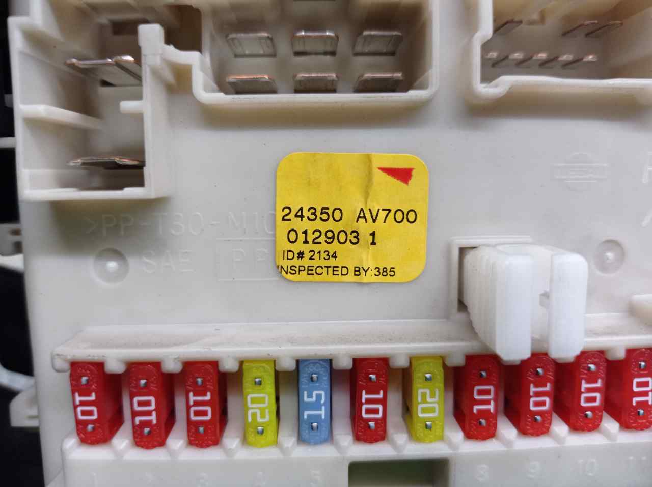 NISSAN Primera P12 (2001-2008) Fuse Box 24350AV700 19902759