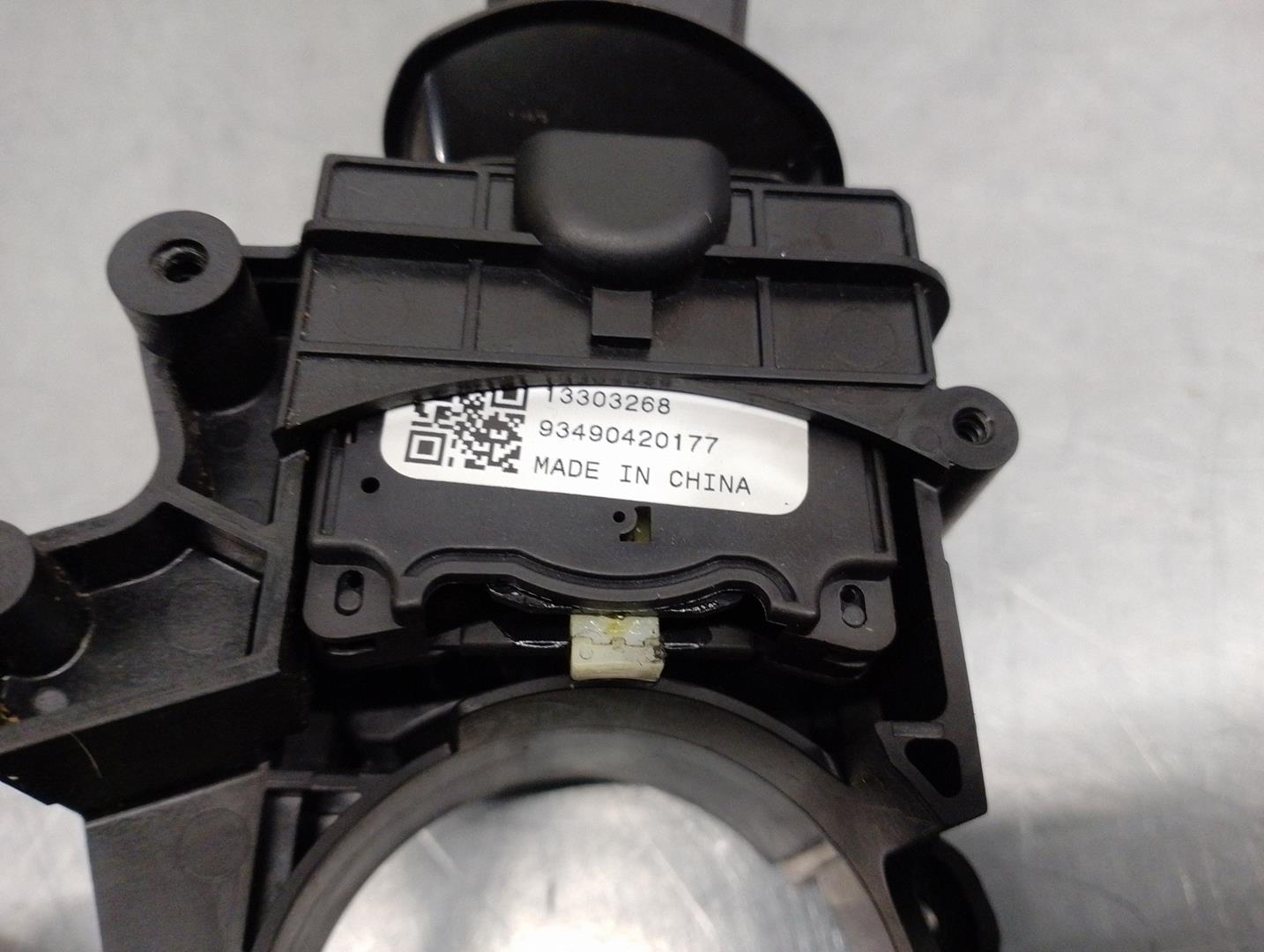 OPEL Insignia A (2008-2016) Headlight Switch Control Unit 13303268, 13303270 19914183