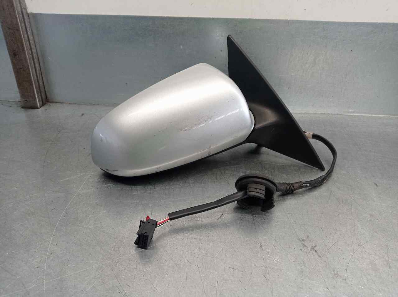 TOYOTA A6 C6/4F (2004-2011) Right Side Wing Mirror 4PUERTAS, 4PUERTAS+5PINES 19826302