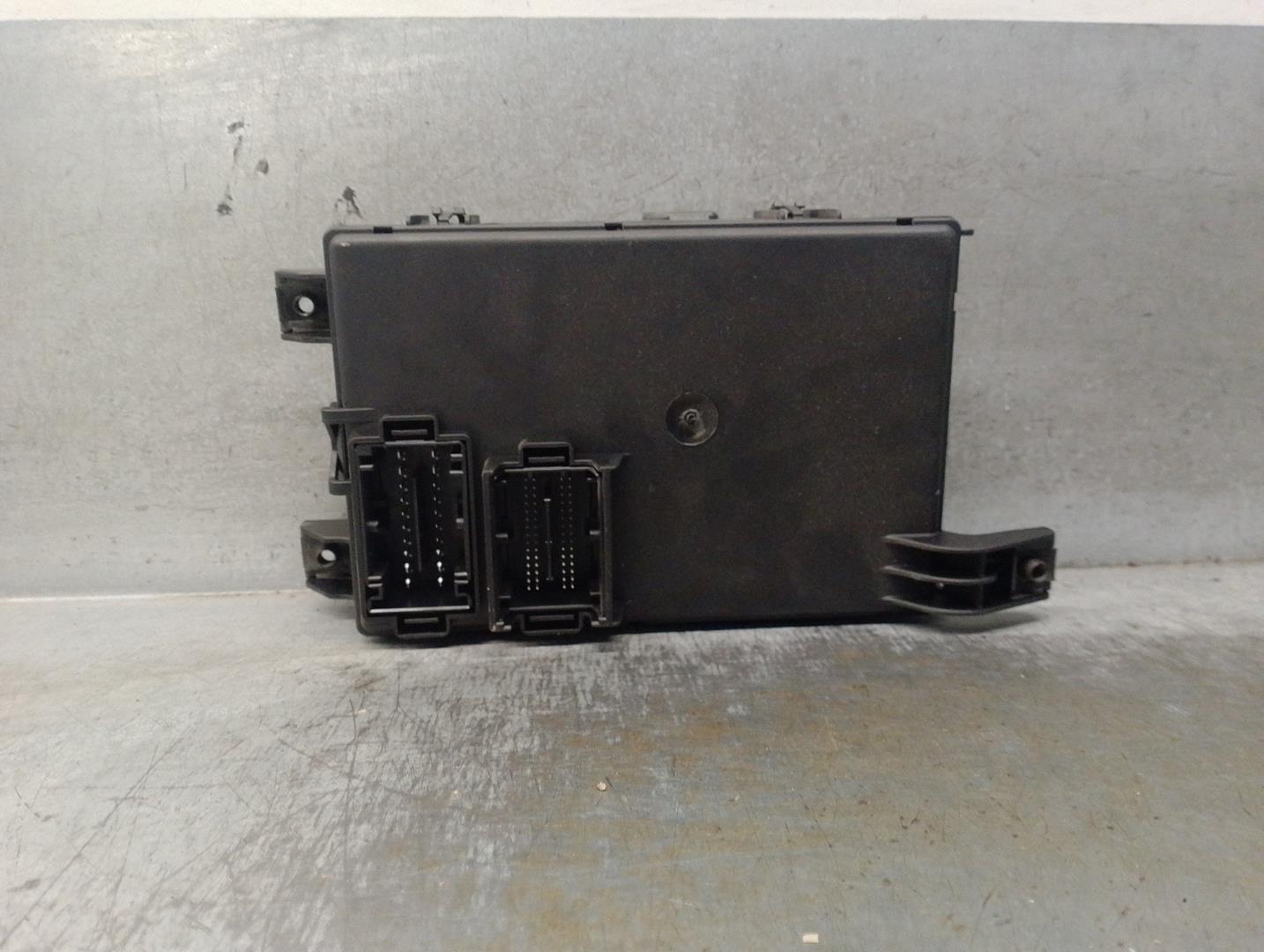 OPEL Corsa D (2006-2020) Fuse Box 13286032, 28176266, DELPHI 24209633