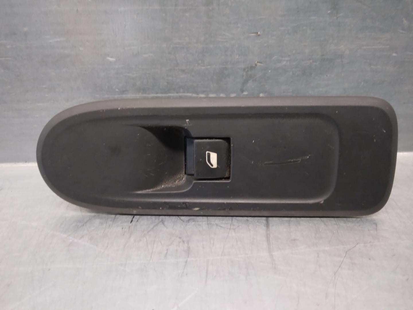 CITROËN C5 1 generation (2001-2008) Кнопка стеклоподъемника передней правой двери 96661102XT 21012154