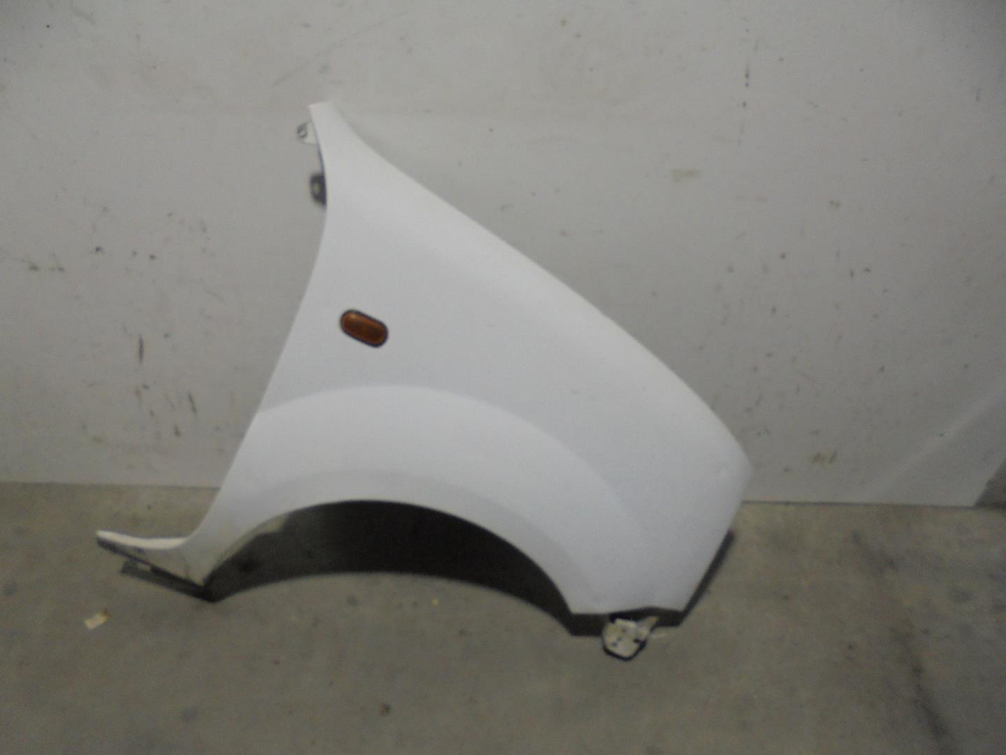 RENAULT Kangoo 1 generation (1998-2009) Priekšējais labais spārns 7751691053,BLANCA 23528900