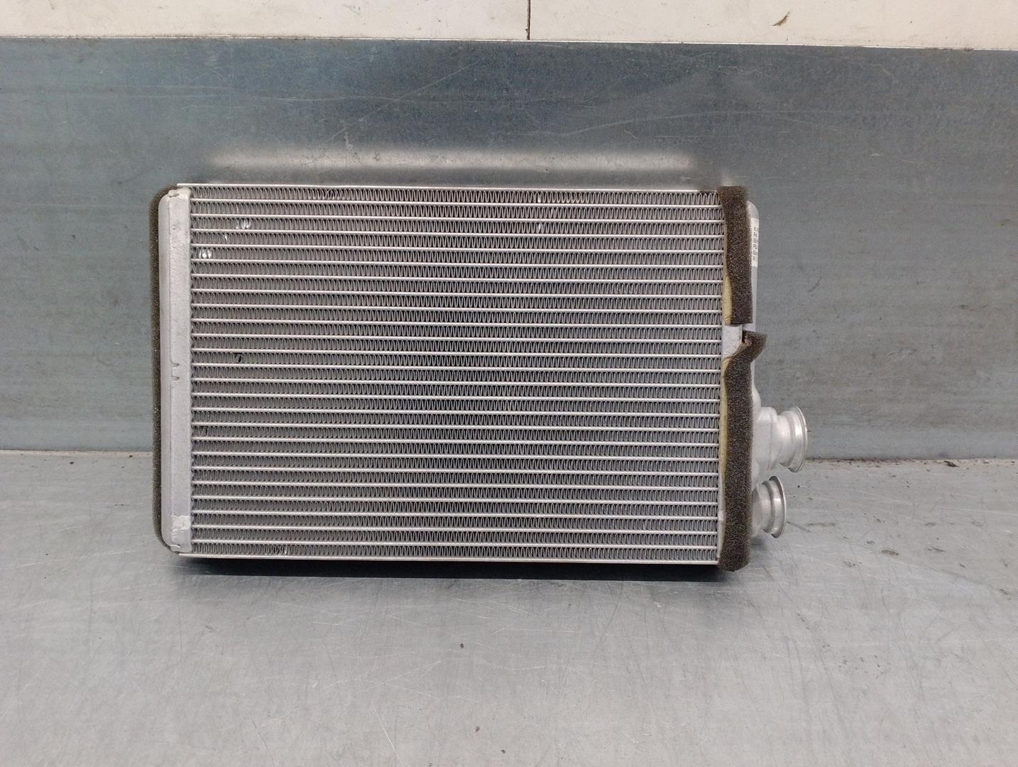 CITROËN C5 1 generation (2001-2008) Охлаждающий радиатор K5855004, 6448S7, BEHR 24224197