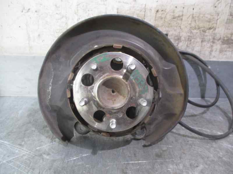 PEUGEOT Avensis Verso 1 generation (2001-2003) Rear Left Wheel Hub NSK 19698437