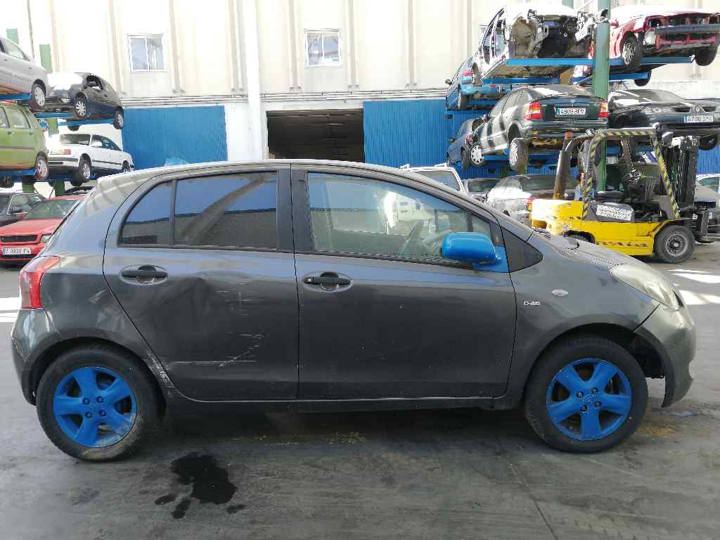 TOYOTA Yaris 2 generation (2005-2012) Priekinių dešinių durų spyna 5PUERTAS,5PUERTAS+6PINES 19727708