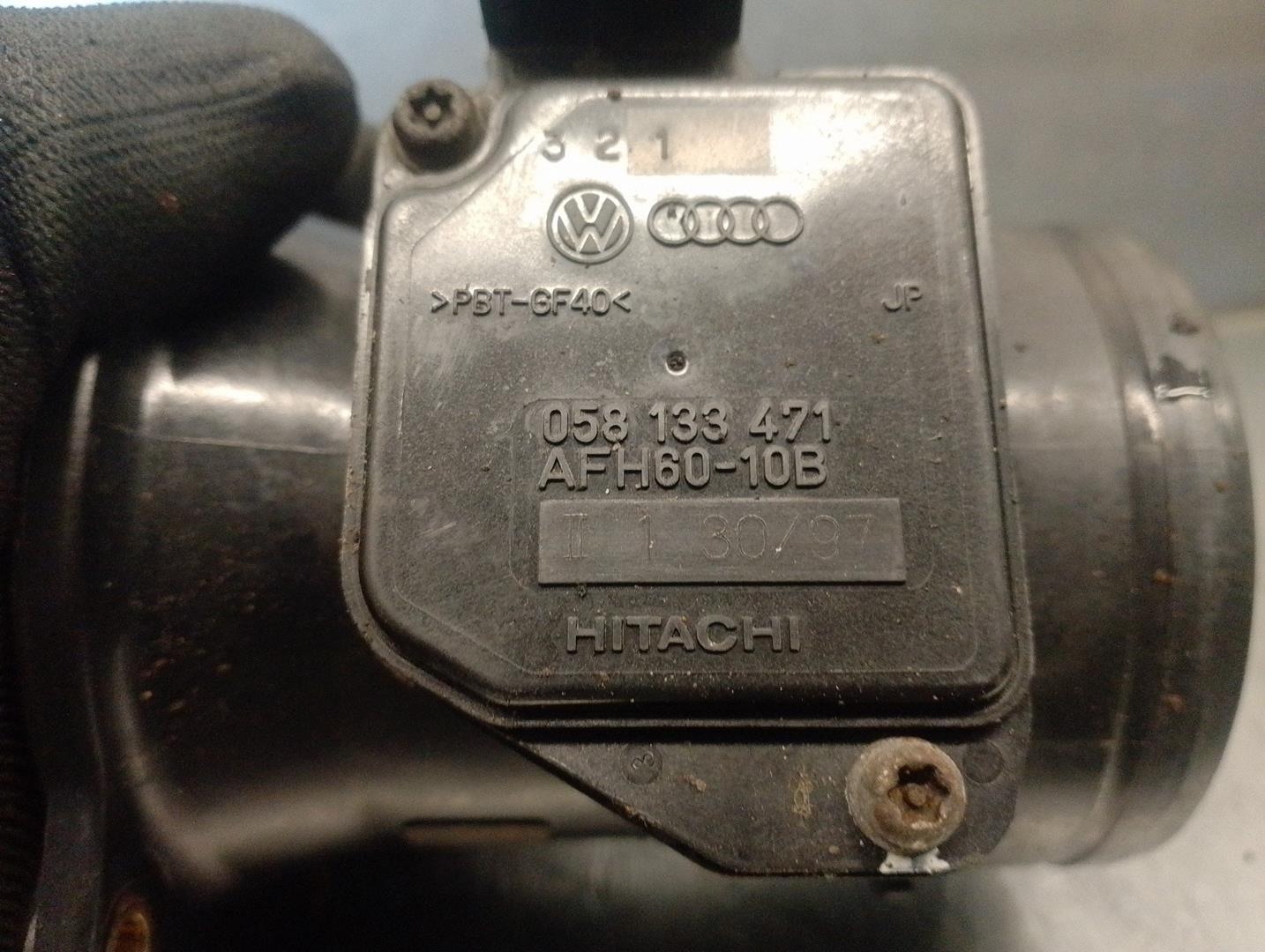 AUDI A4 B5/8D (1994-2001) Воздухомер воздушного фильтра 058133471, AFH6010B, HITACHI 21407068