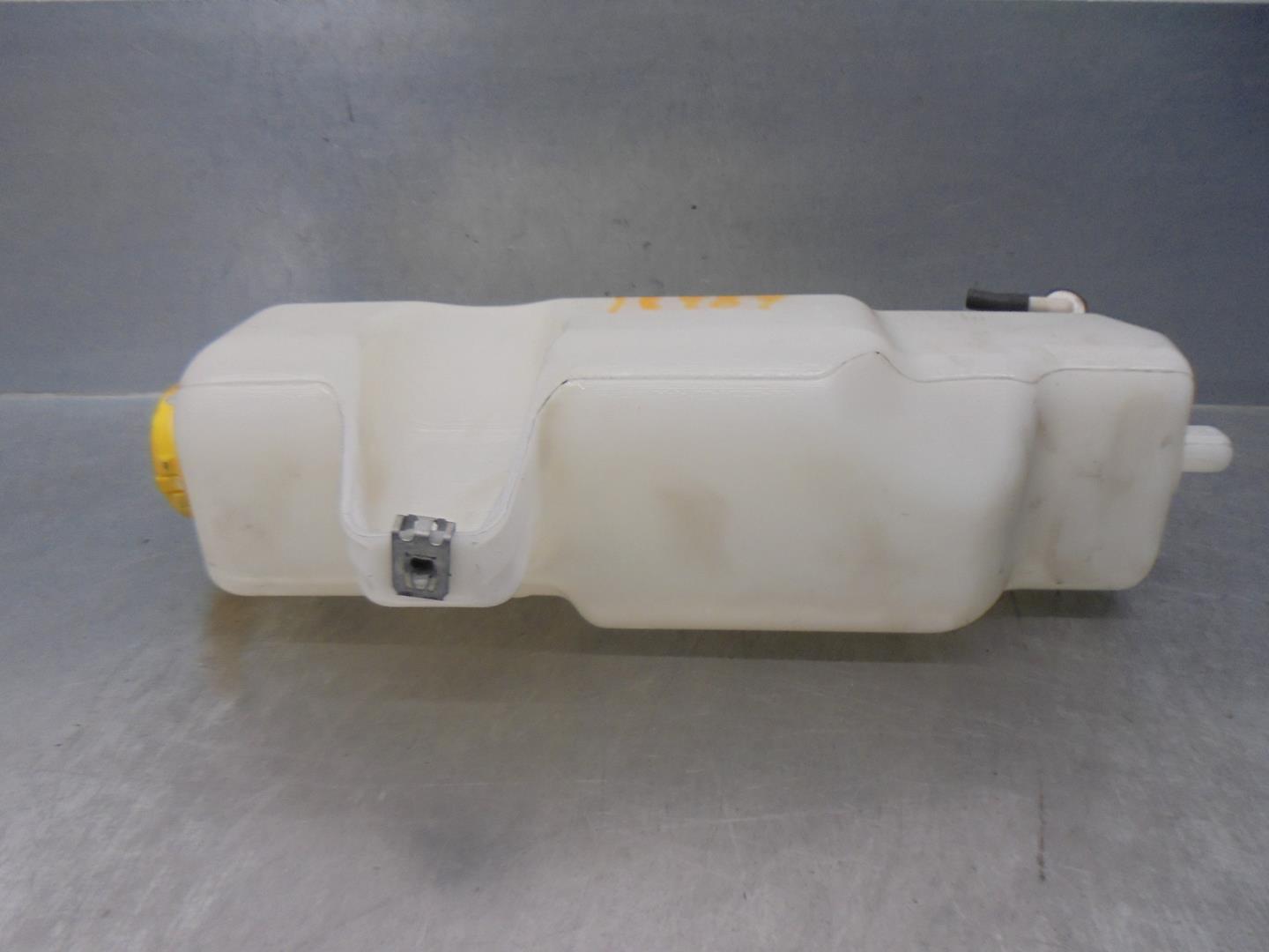 SMART Forfour 2 generation (2015-2023) Window Washer Tank A4538600060, 289105267R 24158558