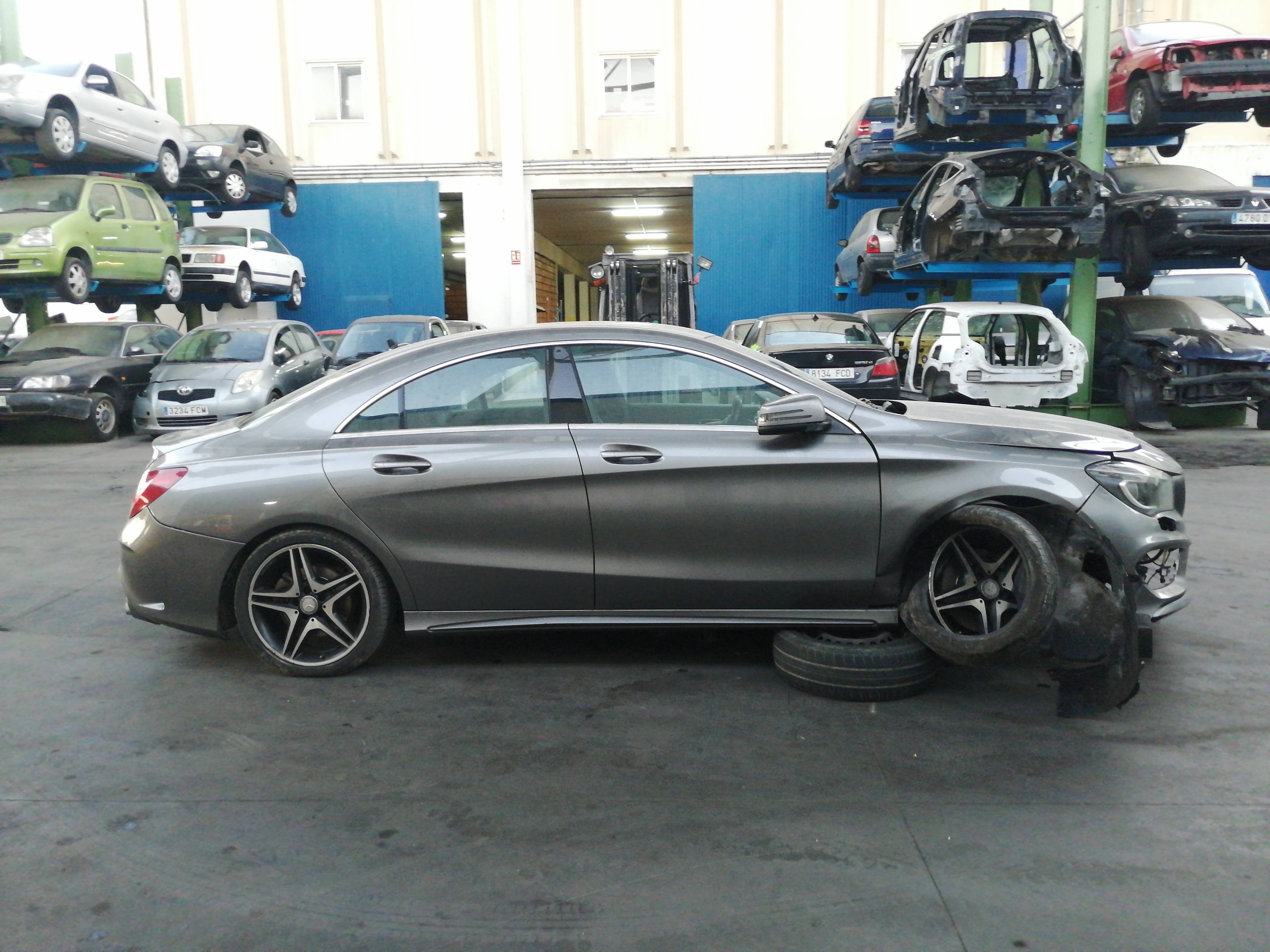 MERCEDES-BENZ CLA-Class C117 (2013-2016) Fönsterlyftare till vänster bak 4PUERTAS,4PUERTAS+6PINES 24121421