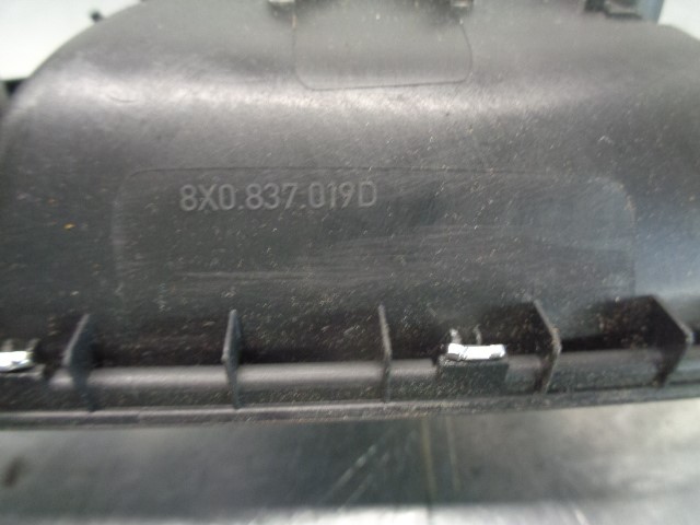 AUDI A7 C7/4G (2010-2020) Priekinių kairių durų vidinis rankenos rėmelis 8X0837019D, 8X0837019EFKZ 19806420
