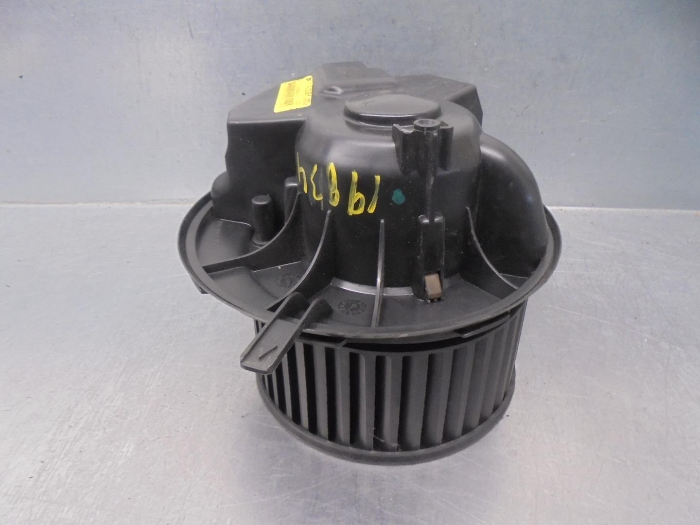 SEAT TOLEDO III (5P2) Нагревательный вентиляторный моторчик салона 1K1820015C, F983228M, VALEO 24208935
