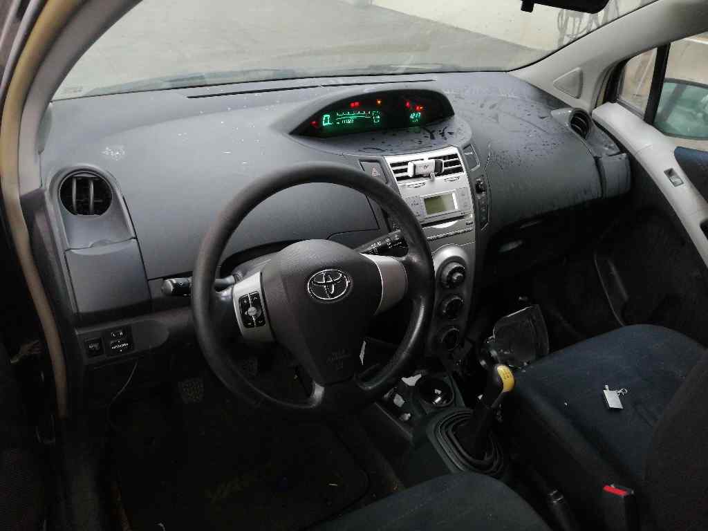 TOYOTA Yaris 2 generation (2005-2012) Priekšējo kreiso durvju logu pacēlājs 5PUERTAS,5PUERTAS+10PINES 19719175