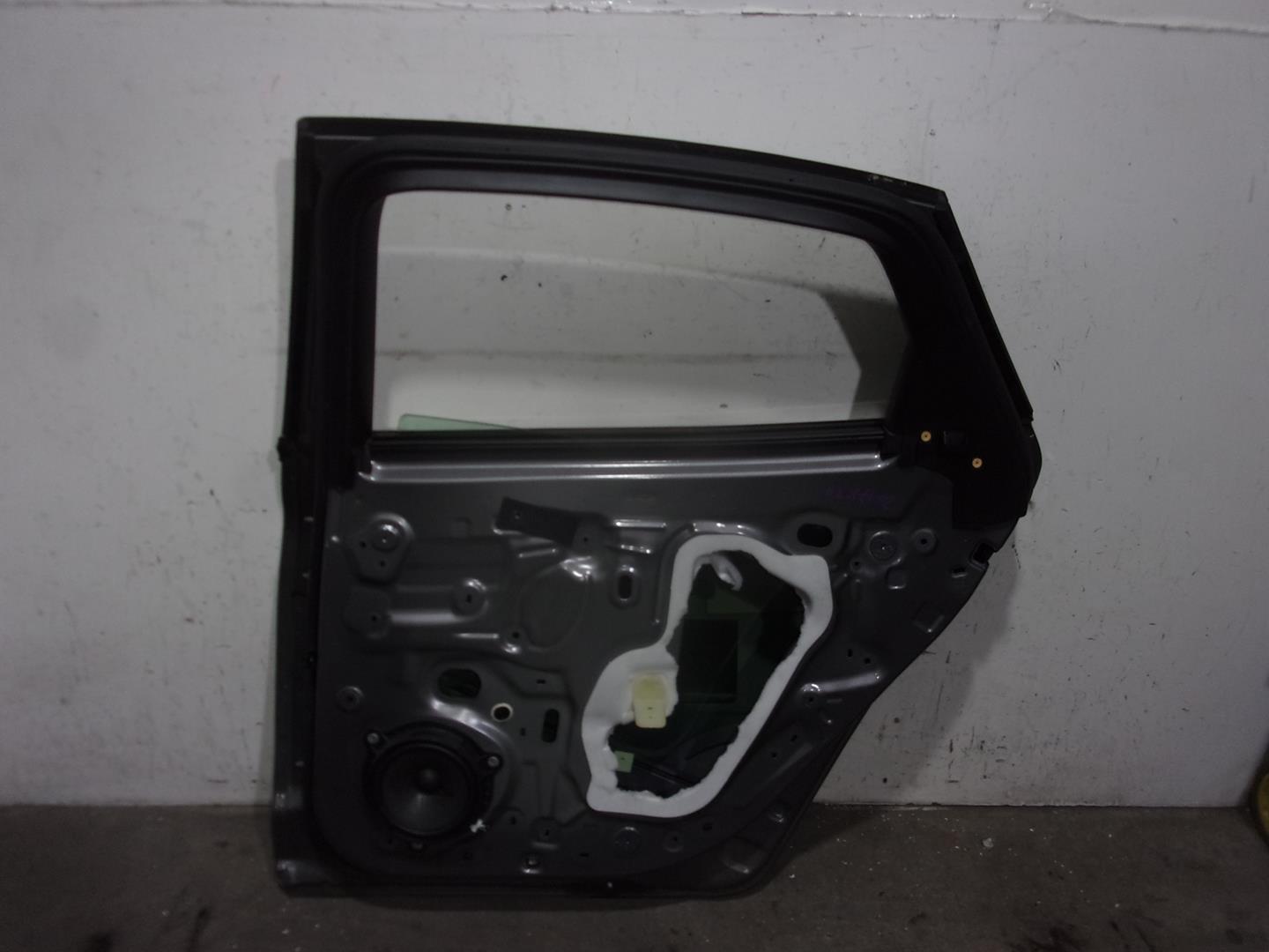 RENAULT Rear Right Door 821007059R, GRISOSCURO, 4PUERTAS 24550678