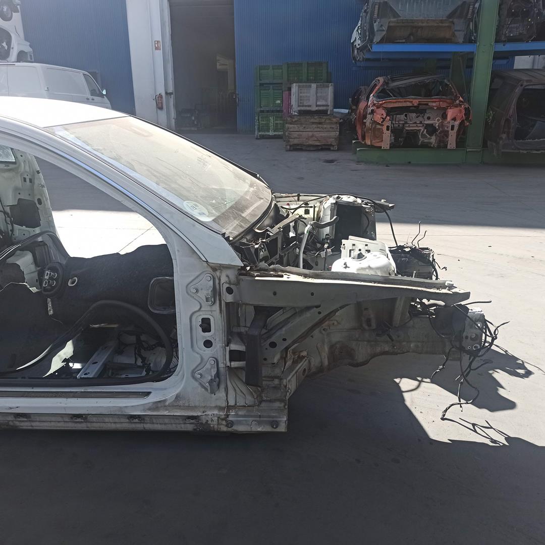 MERCEDES-BENZ C-Class W204/S204/C204 (2004-2015) Front Right Chassis Legs A2046200250,CORTECARROCERIA,DERECHA 24156403