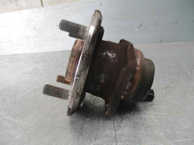 TOYOTA Corolla E120 (2000-2008) Rear Left Wheel Hub KOYO 19657707