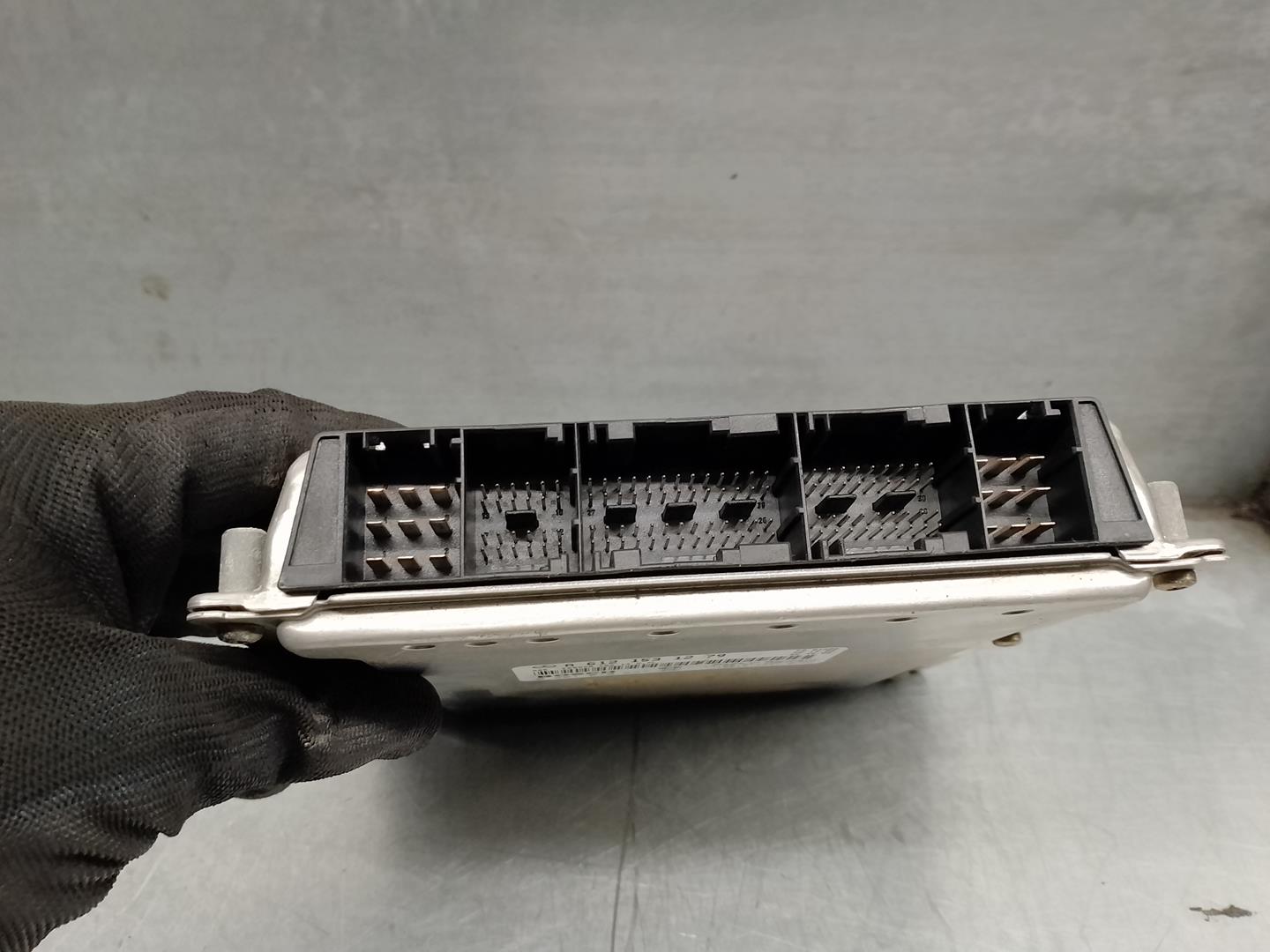 MERCEDES-BENZ E-Class W210 (1995-2002) Moottorin ohjausyksikkö ECU A6121531279,0281010537 24197696