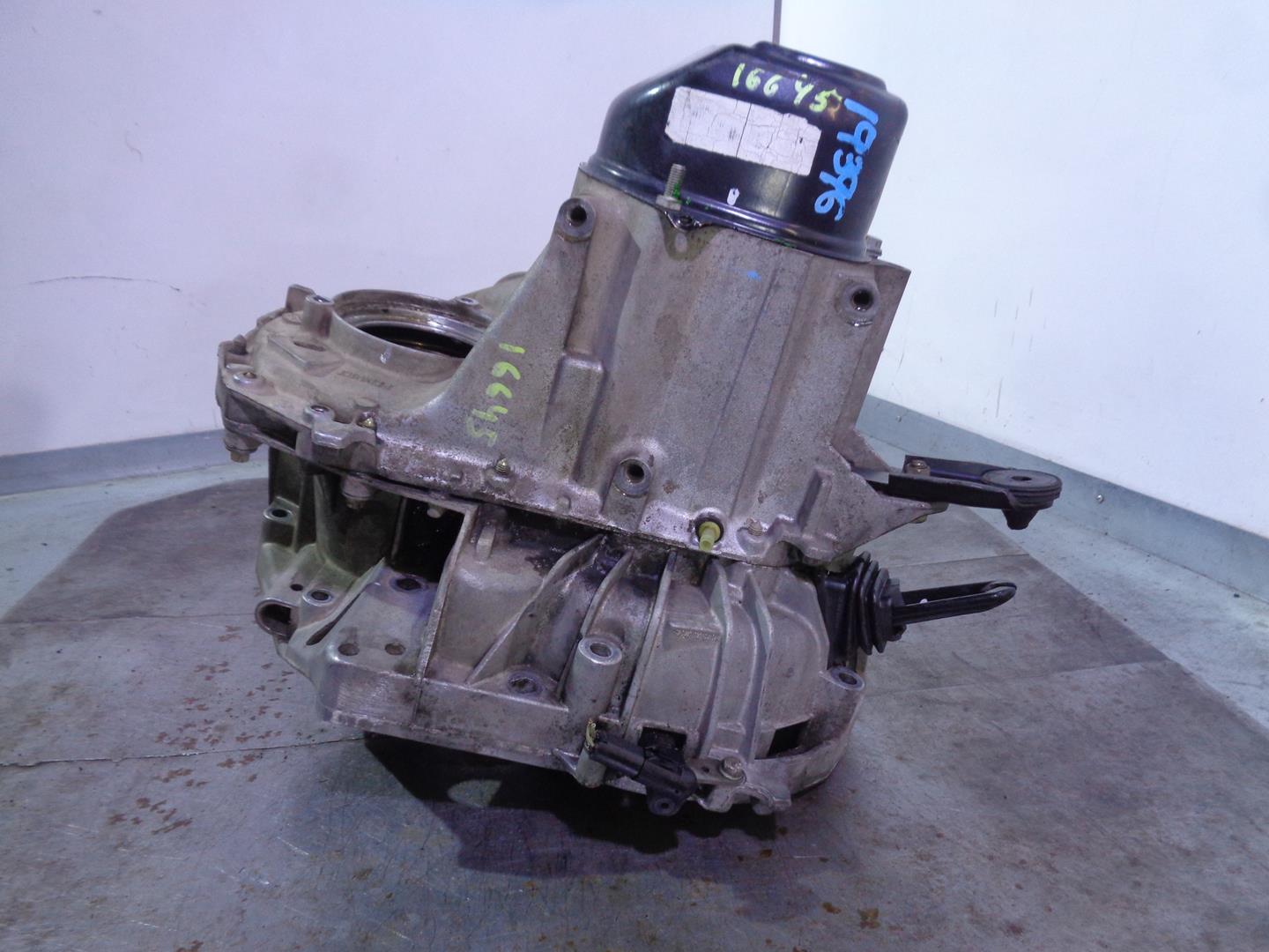 RENAULT Clio 3 generation (2005-2012) Gearbox JB3980, S483258, 7701723228 24189699