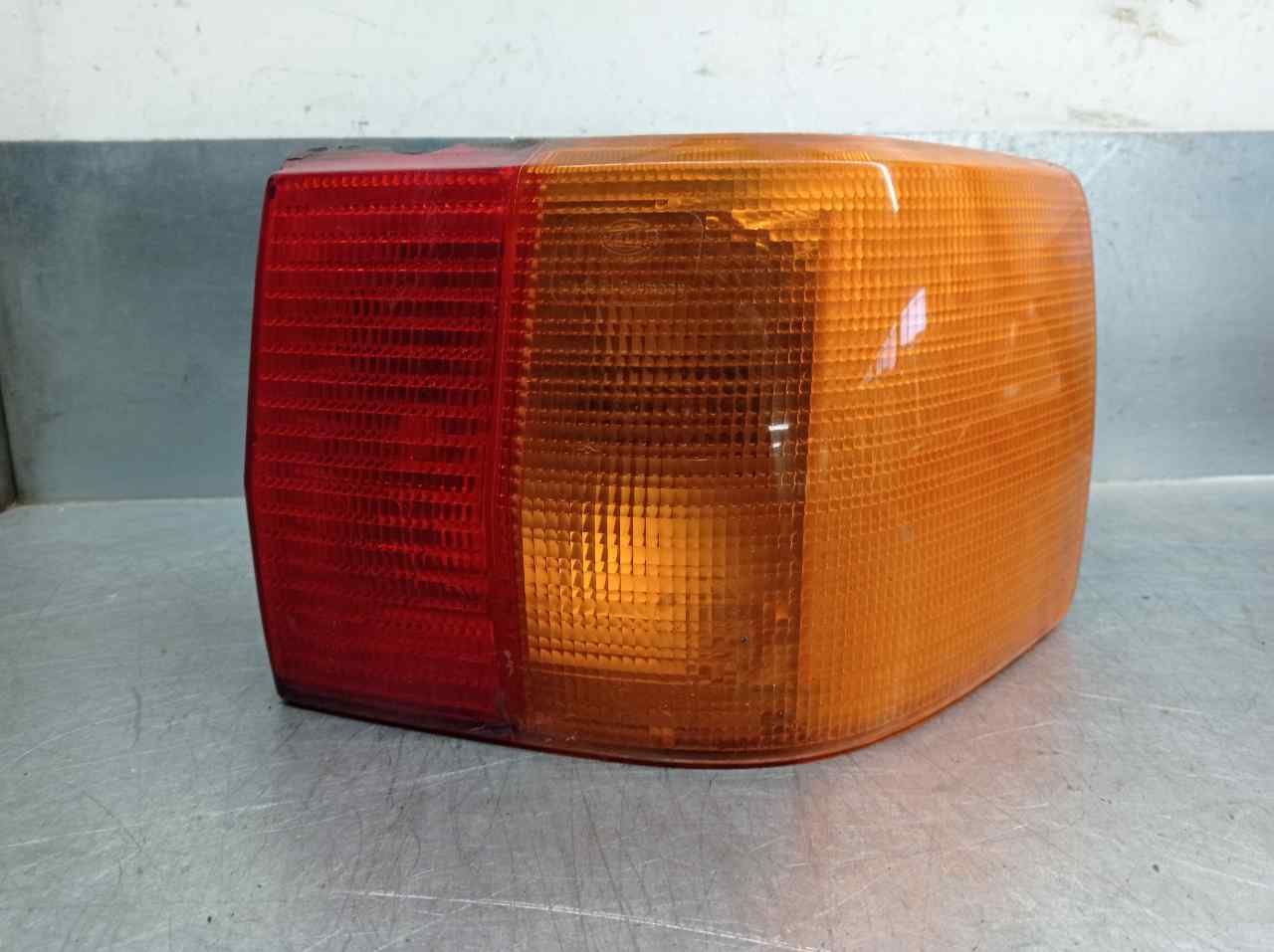 FORD 90 B3 (1987-1991) Rear Right Taillight Lamp DEALETA, 4PUERTAS, 893945218+ 19798460