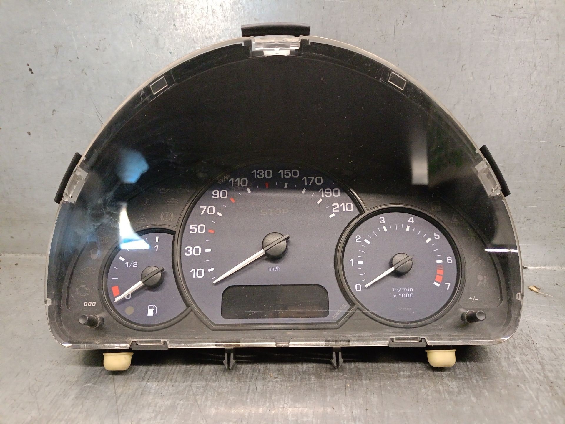 Cuadro de instrumentos KFV 9658241480 de Peugeot 1007 (km_) 2005-0 75 CV con 148000 km