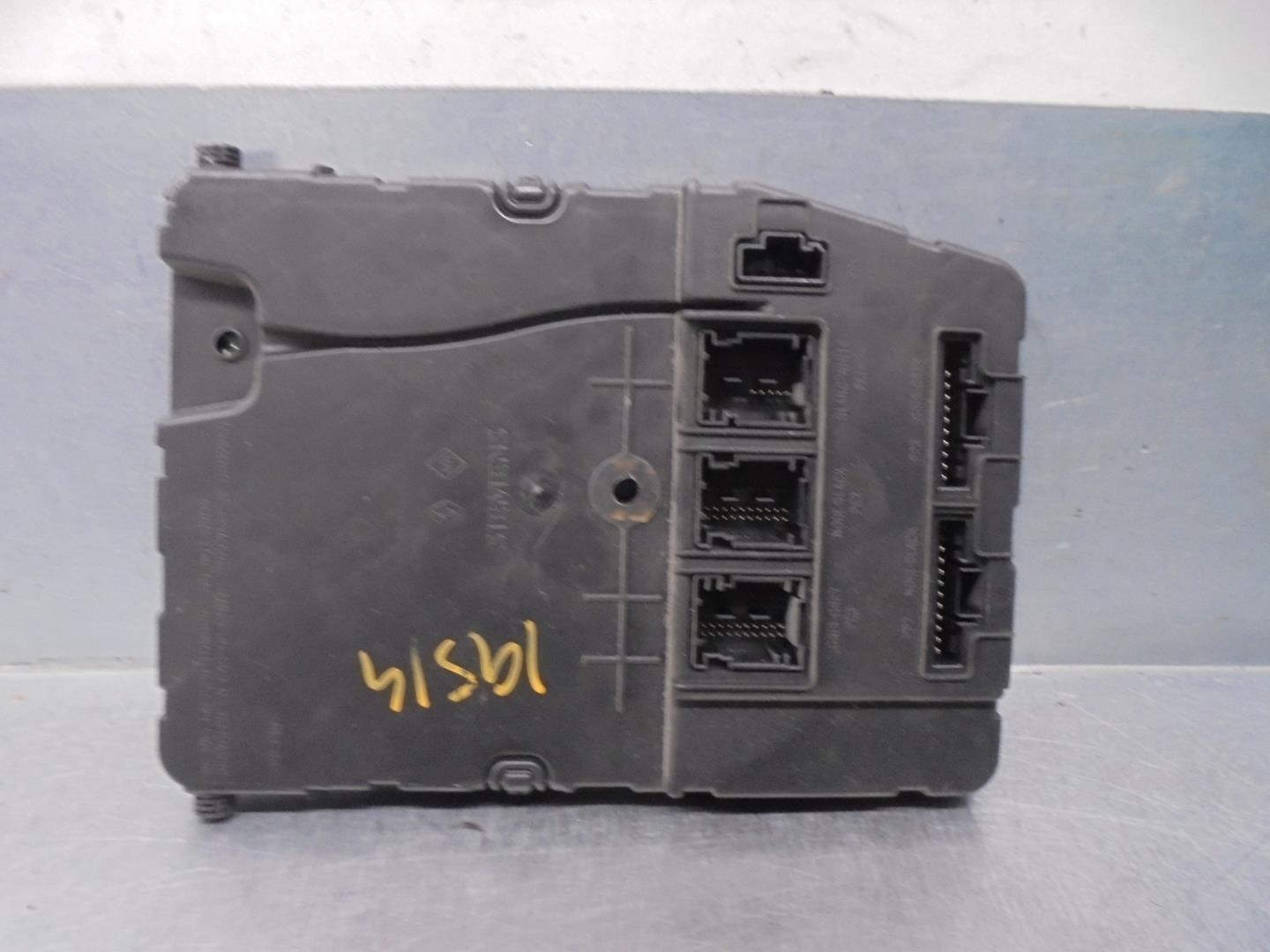 RENAULT Scenic 2 generation (2003-2010) Fuse Box 8200309690, S118400220D, SIEMENS 24193520