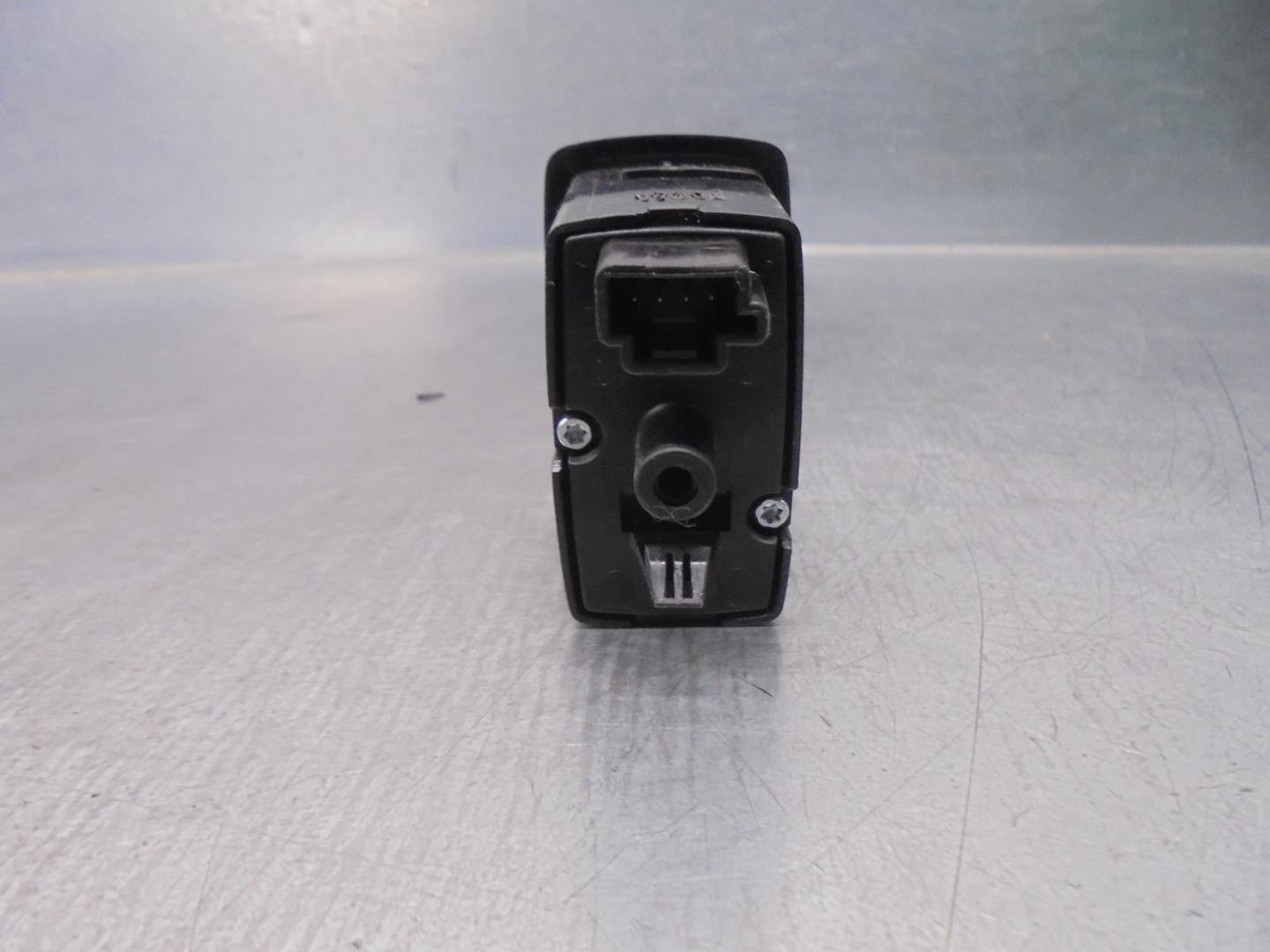 MERCEDES-BENZ M-Class W164 (2005-2011) Front Right Door Window Switch A2518200510 24197075