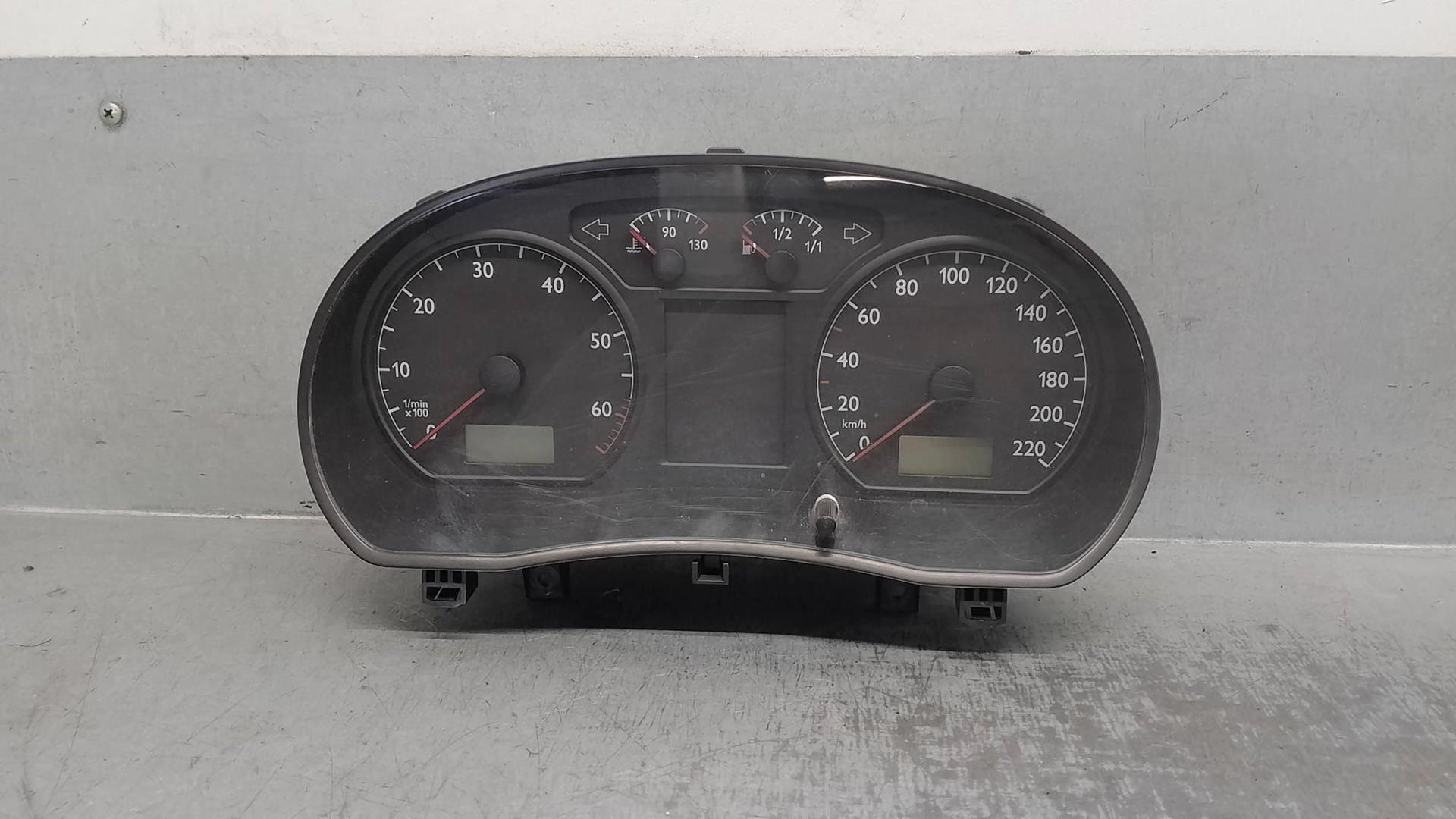 VOLKSWAGEN Polo 4 generation (2001-2009) Speedometer 6Q0920820, 110080125001, VD0 24221804