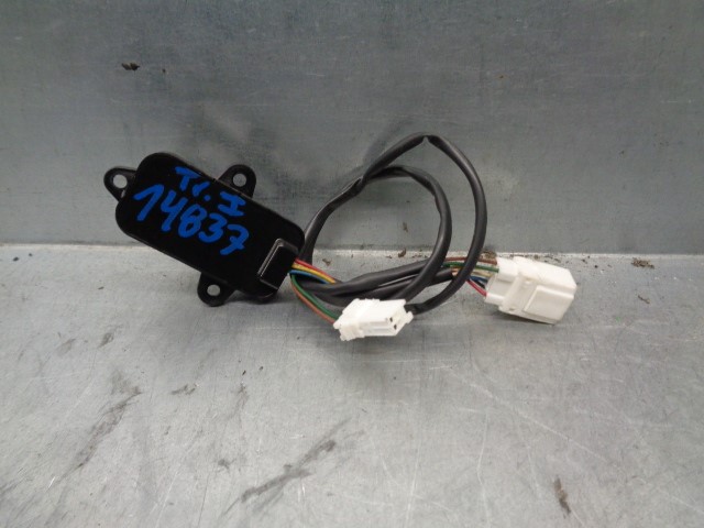 KIA Opirus 1 generation (2003-2010) Rear Right Door Window Control Switch 621W04720 19789832