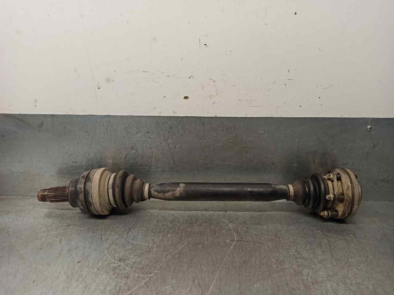 BMW 5 Series E39 (1995-2004) Front Right Driveshaft 1229441AI06 19858006