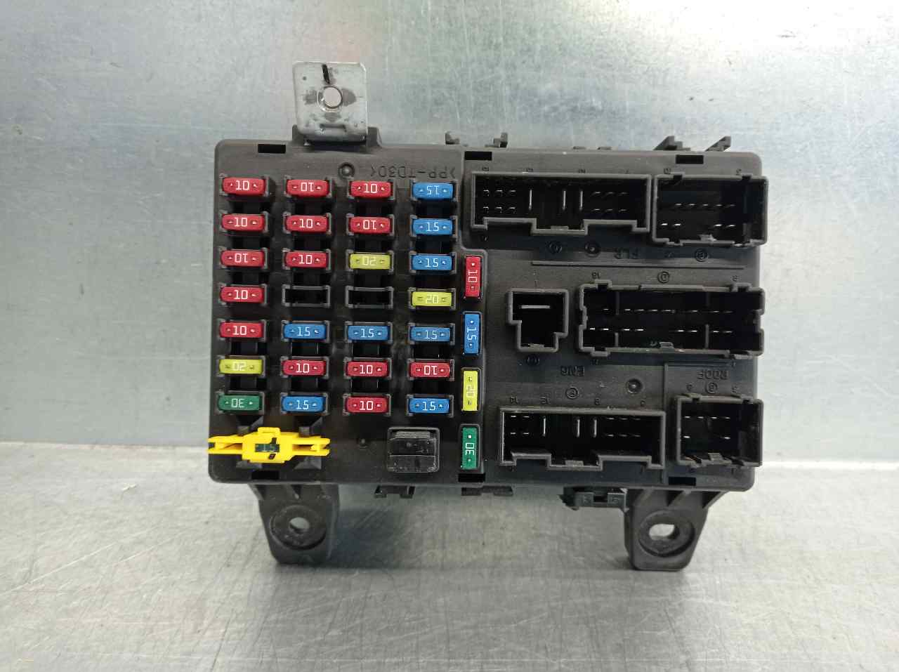 HYUNDAI Getz 1 generation (2002-2011) Fuse Box 911981C020 19819134