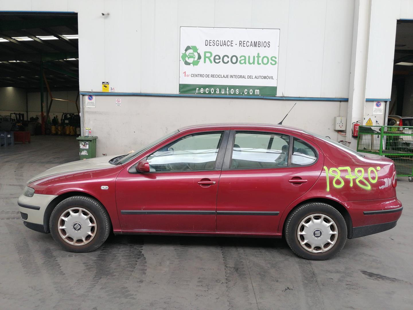 SEAT Toledo 2 generation (1999-2006) Right Side Wing Mirror 1M1857508, MANUAL, 4PUERTAS/ROJO 24155023