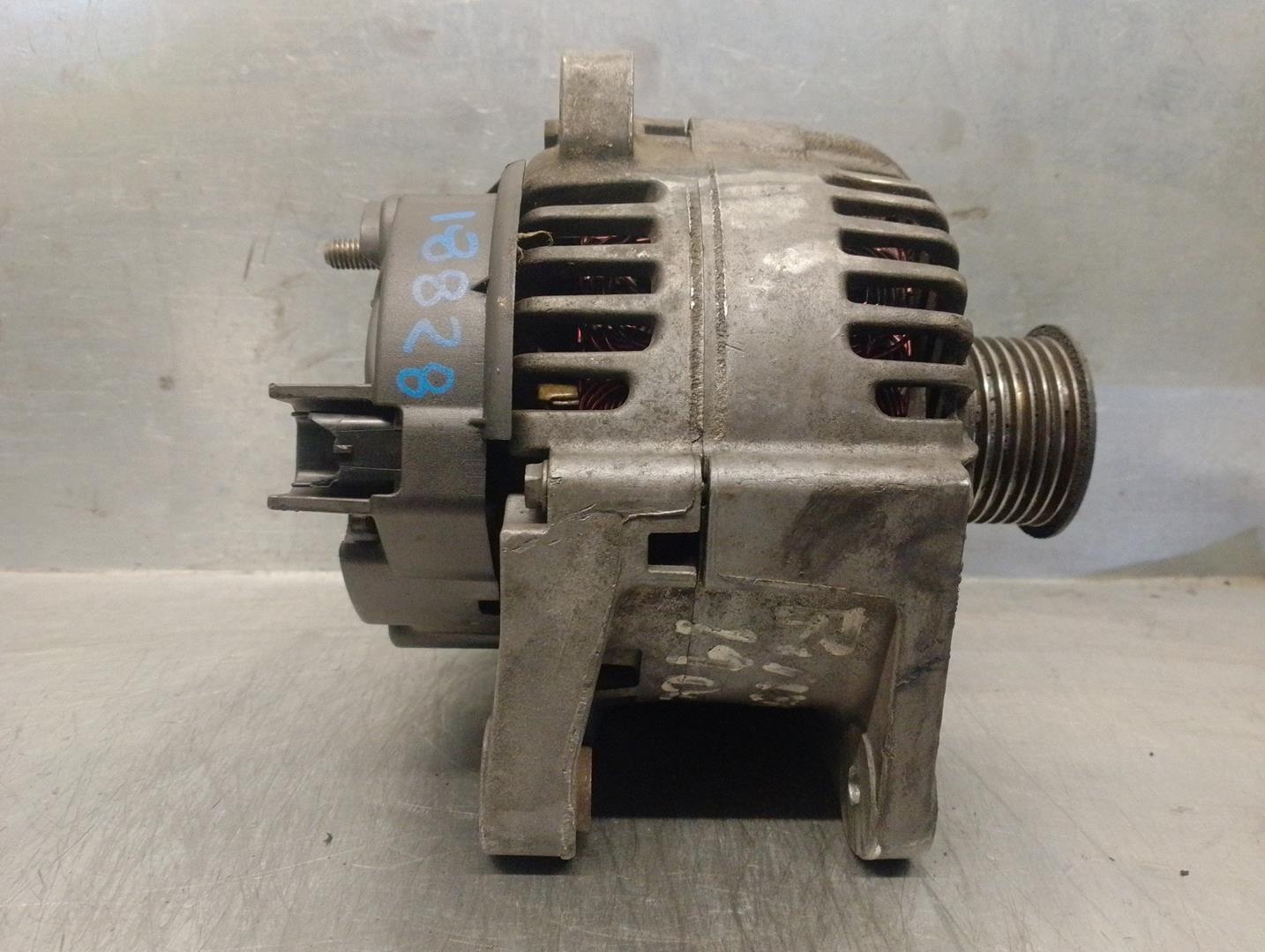 RENAULT Scenic 2 generation (2003-2010) Alternator 8200290215, 2542818C, VALEO 21727661