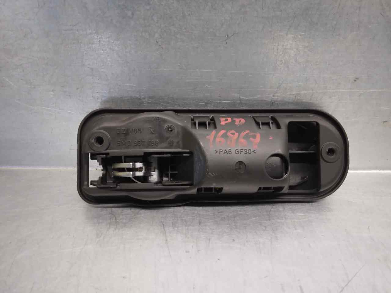 VOLKSWAGEN Golf Plus 2 generation (2009-2014) Other Interior Parts 5M0837198, 5PUERTAS 19854624