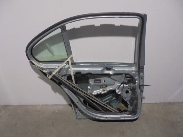 BMW 5 Series E39 (1995-2004) Rear Left Door AZULCLARO, 4PUERTAS 19811729