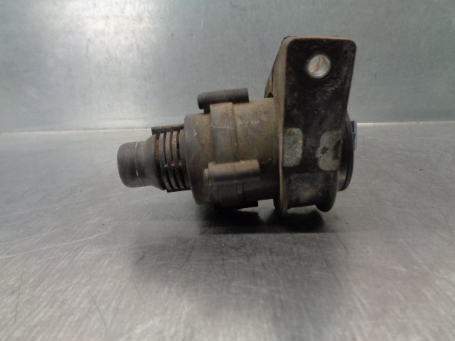 BMW X6 E71/E72 (2008-2012) Water Pump 64116951549, 702078240 24153543