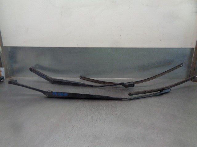 FIAT Tipo 2 generation (2015-2024) Front Wiper Arms 0051984386, 0051984453 19821784