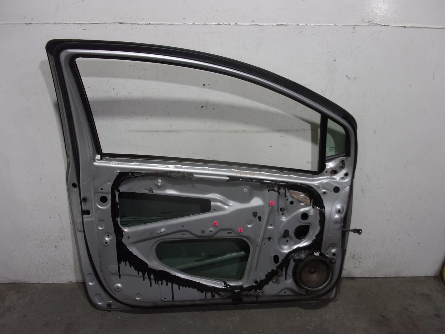 TOYOTA Yaris 2 generation (2005-2012) Usa fata stanga 670020D180, GRIS, 3PUERTAS 24473989